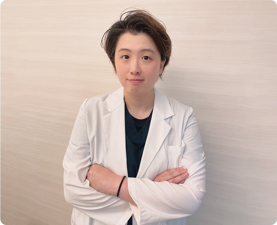 ピュアデンタルクリニック歯科口腔医の左先生の写真