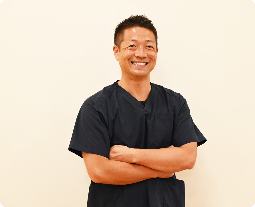 ピュアデンタルクリニック院長の鈴木幹士の写真